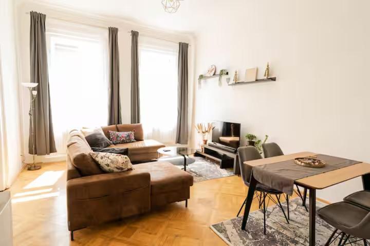 Luxury In Vaclavske Namesti * Prag